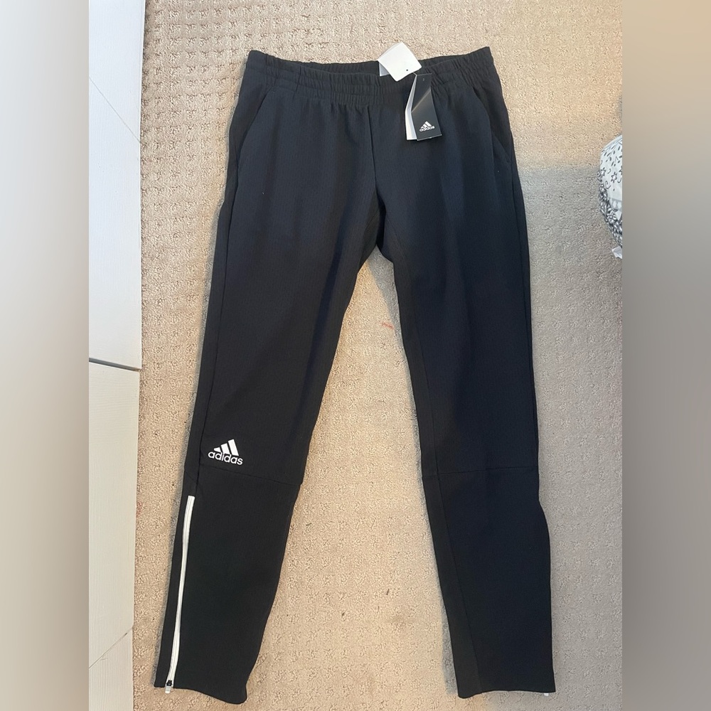 Adidas pants Size Medium Brand new (tags still on)